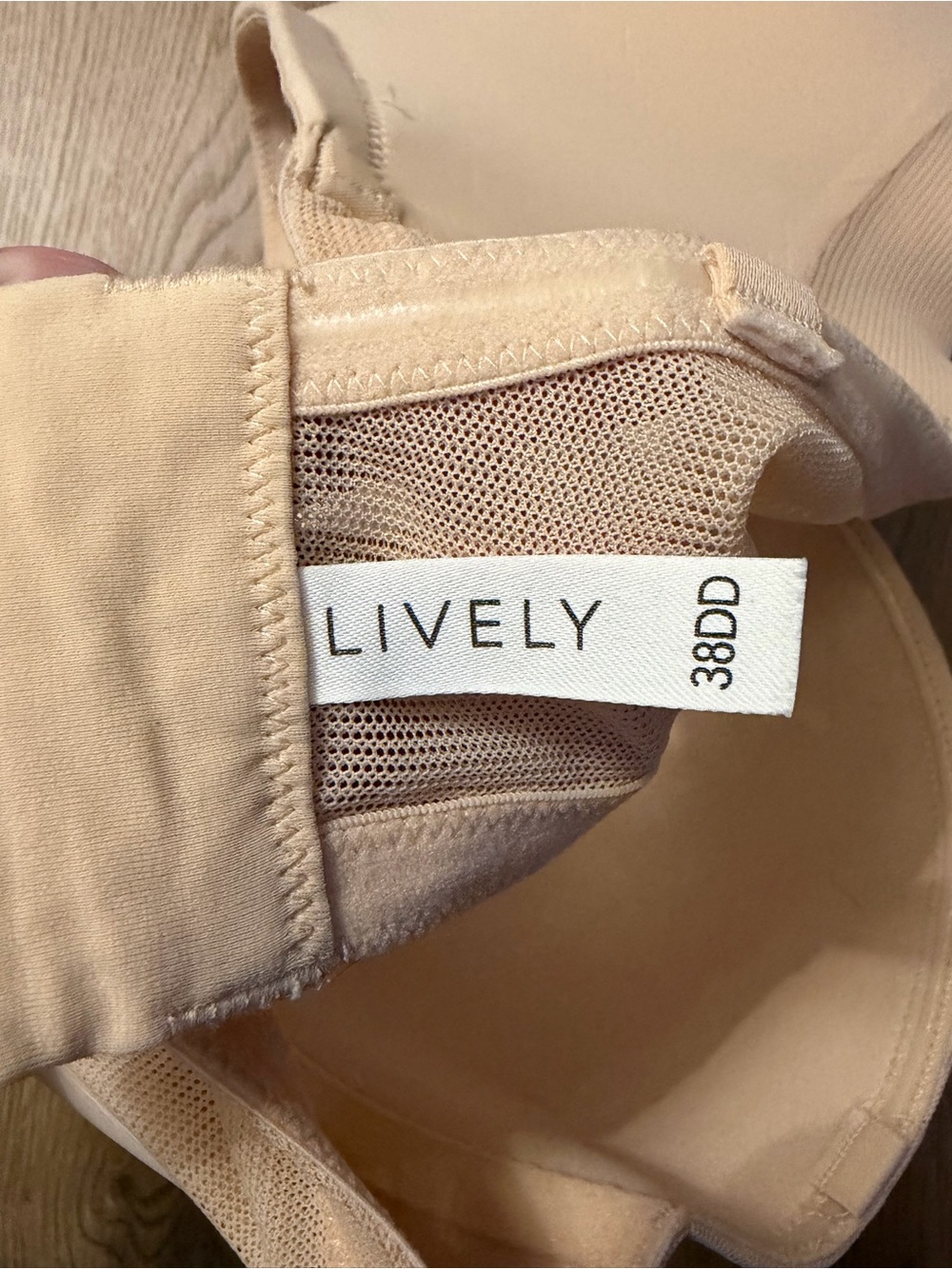Lively Strapless Wireless Bra - Light Nude - Picture 3 of 3